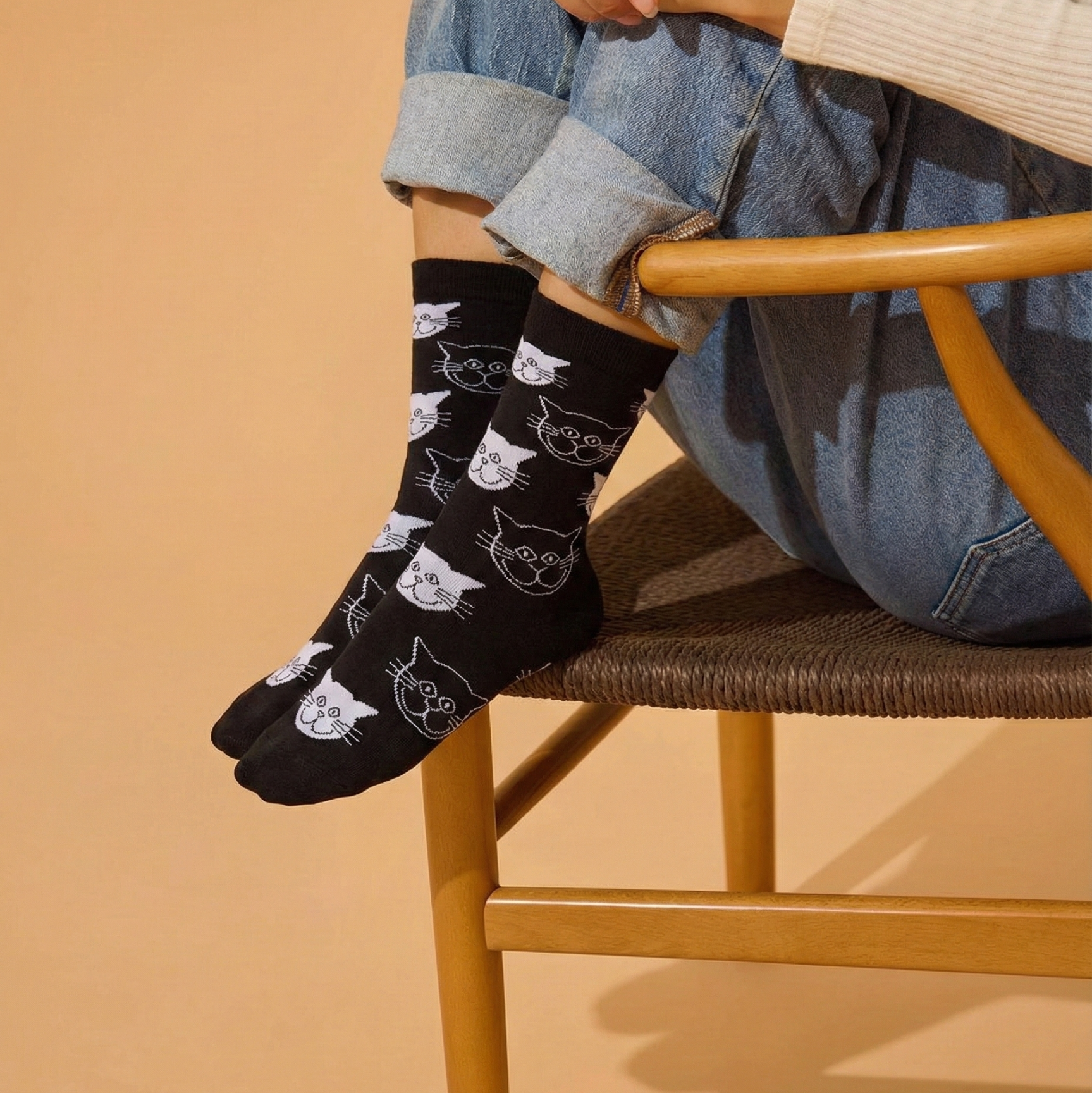 جوارب وجه القطة