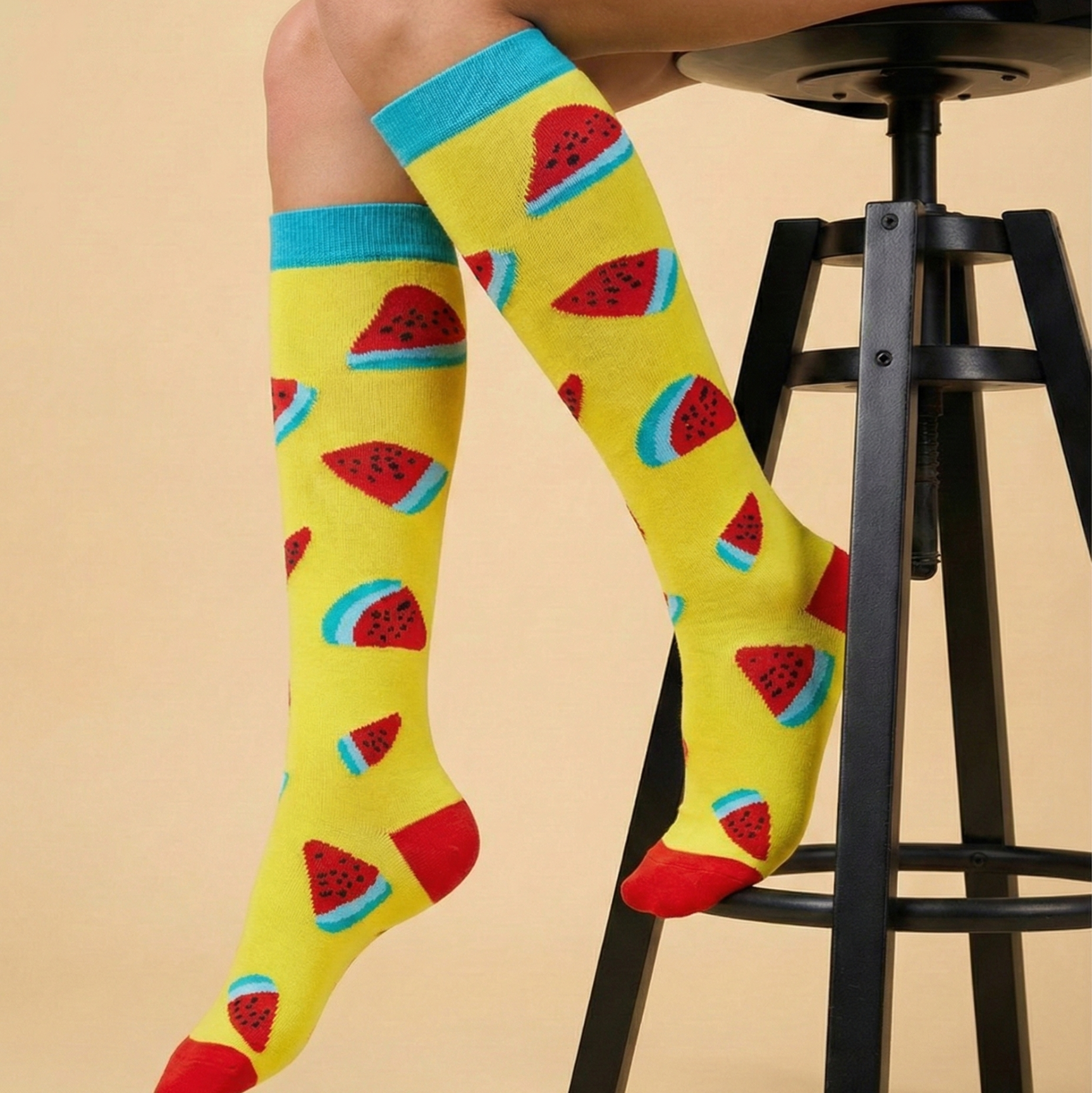 جوارب البطيخ الأحمر