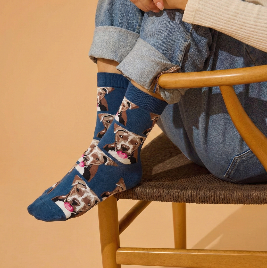 جوارب الكلب الجائع