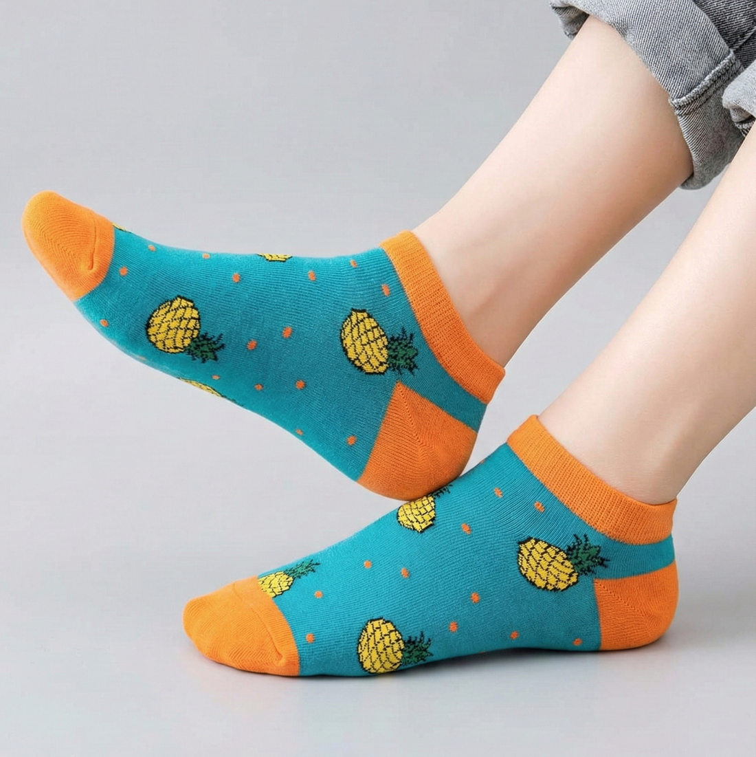 جوارب الأناناس الاصفر