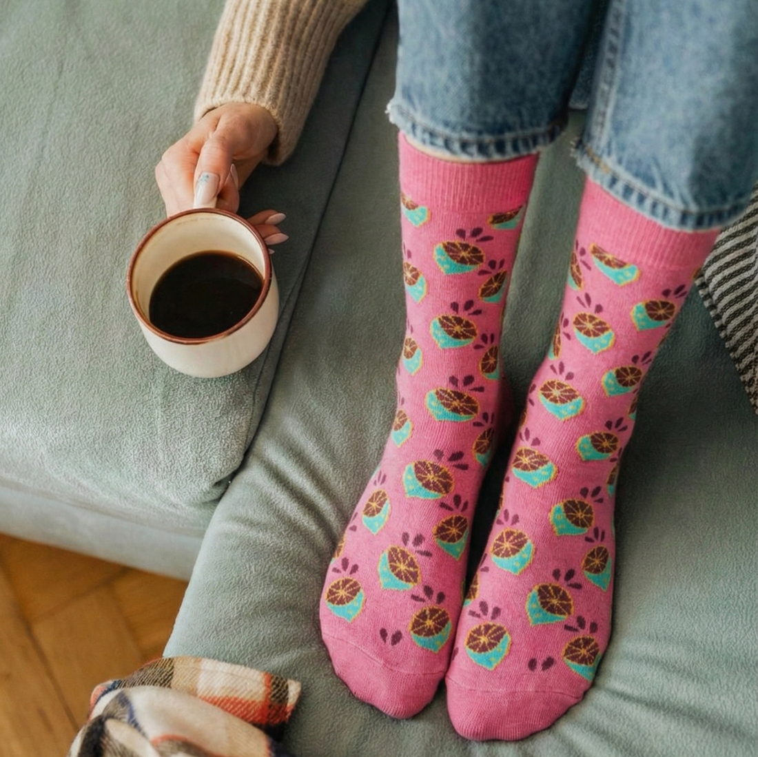 جوارب الليمون الزهري