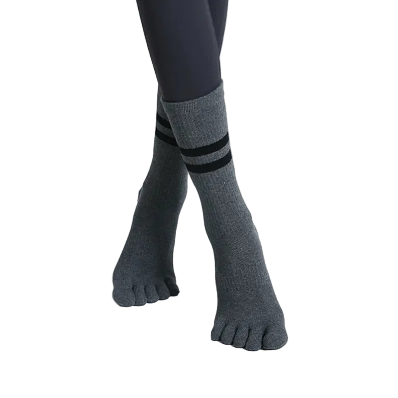 جوارب بيلاتس رمادي