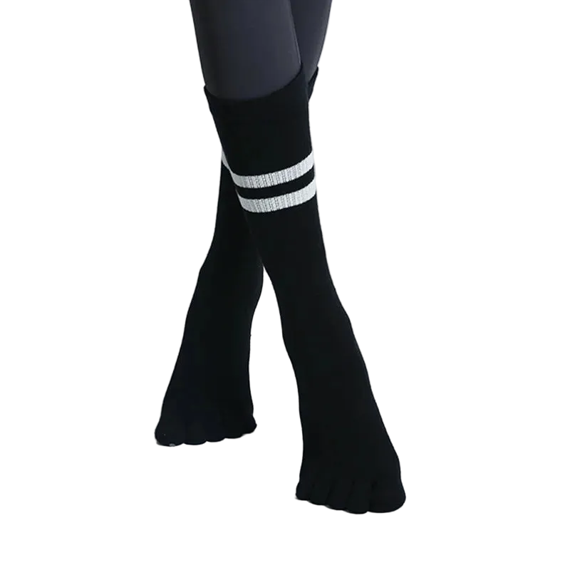 جوارب بيلاتس أسود