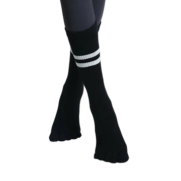 جوارب بيلاتس أسود