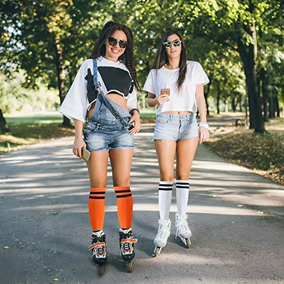 جوارب رياضية طويلة أسود وأبيض